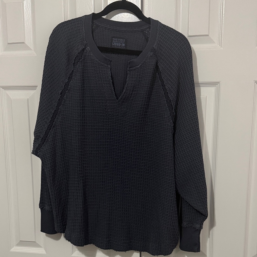 American Eagle Outfitters overs Navy Blue Waffle Thermal Split-V Neck Pullover